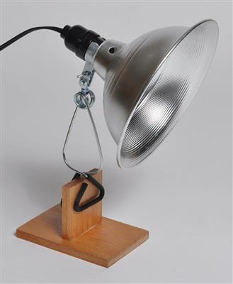 41233344_LWB001 Lamp with Stand.jpg